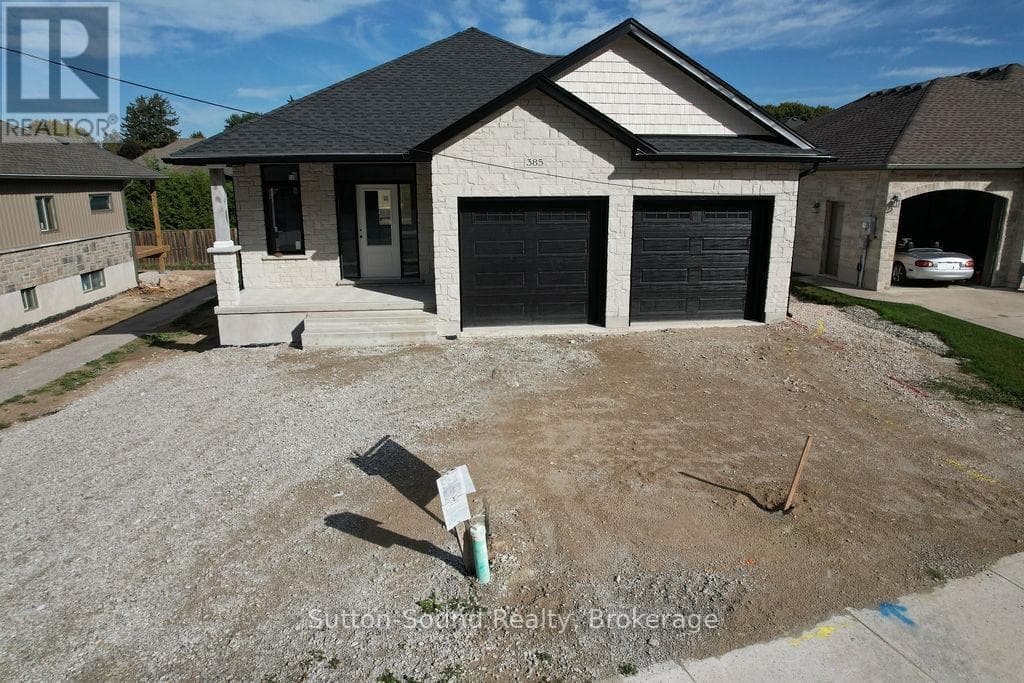 385 6TH AVENUE WEST, OnePoint — photo 3