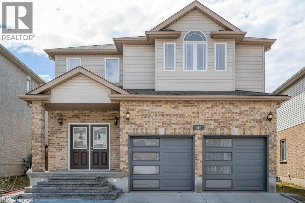 609 WOOLGRASS AVENUE in West Waterloo