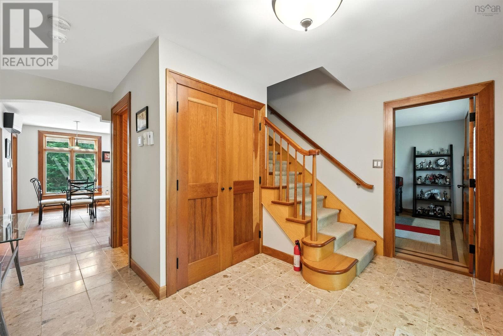 39 CEDAR DRIVE — photo 4