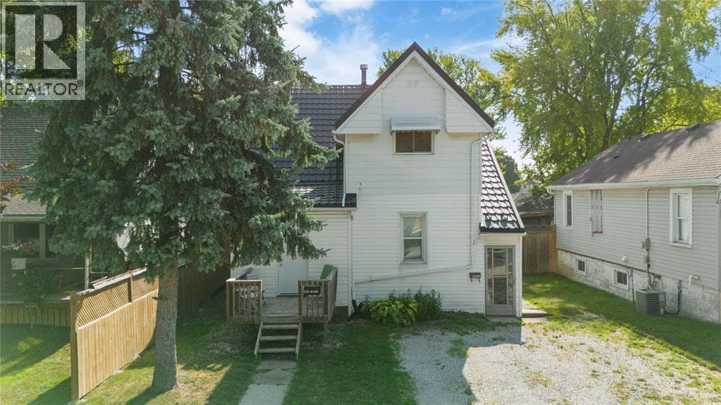 404 RUSSELL STREET SOUTH, Sarnia — photo 2