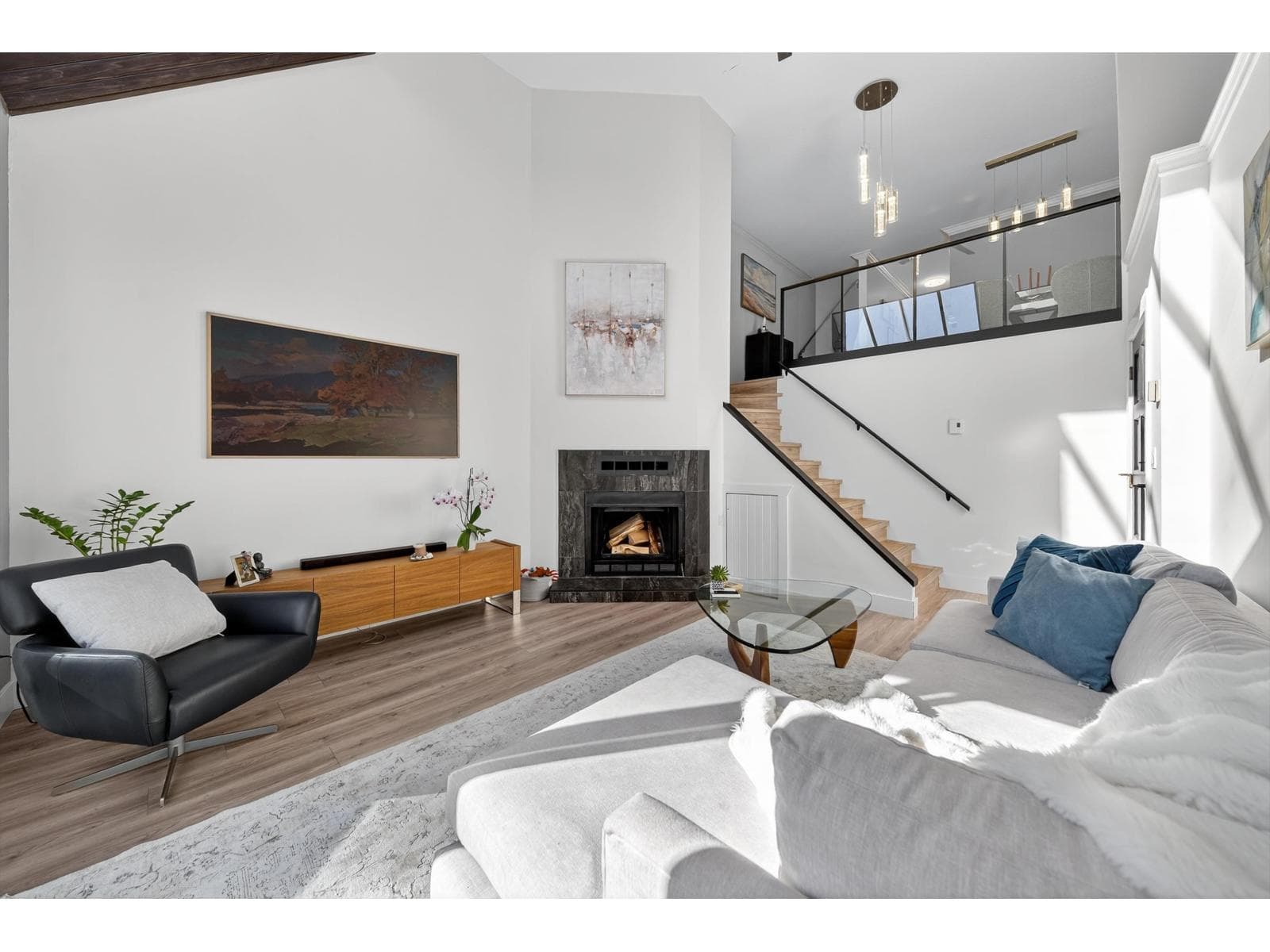 11 15971 MARINE DRIVE — photo 3