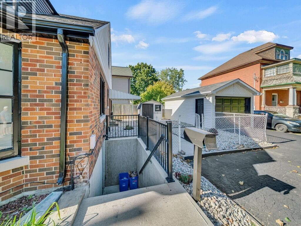 860 VINE STREET — photo 5
