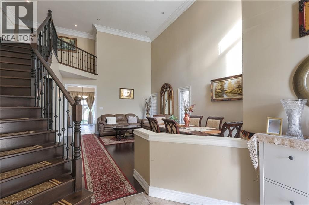254 RYMAL ROAD WEST — photo 3