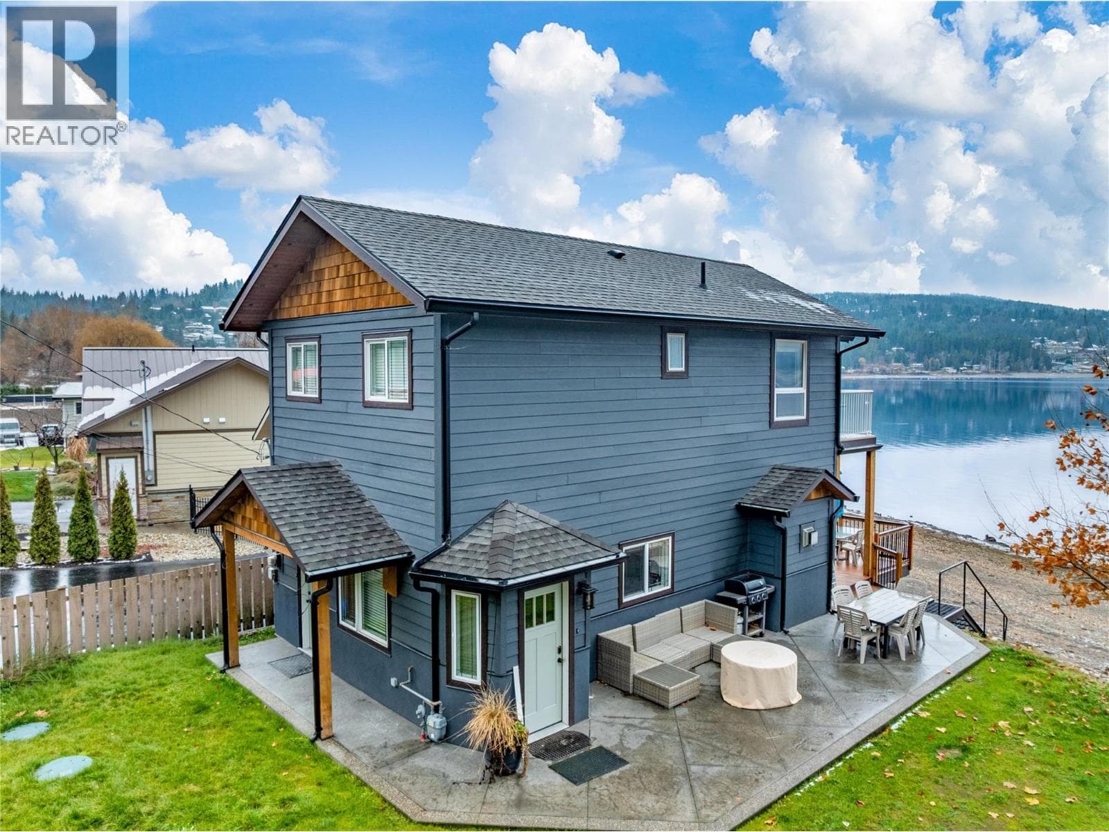 2022 EAGLE BAIE ROAD, Interior REALTORS® — photo 5