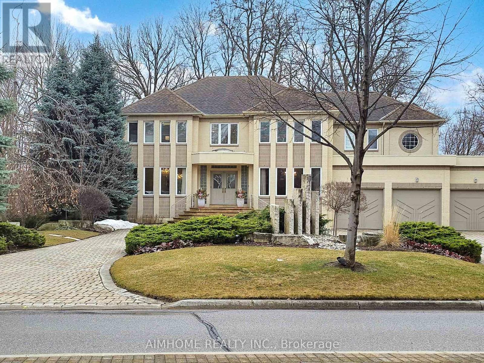 145 RENAISSANCE COURT in Concord-Vaughan