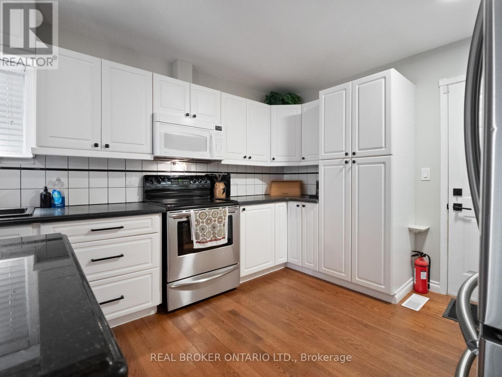 105 CALLA TERRACE — photo 5
