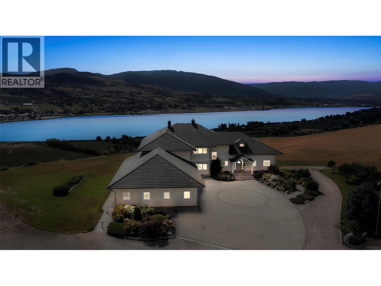 202 STEPPING STONES CRESCENT, Interior REALTORS® — photo 4