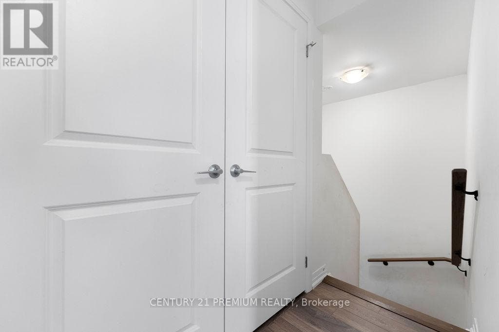 715 - 2635 WILLIAM JACKSON DRIVE — photo 3