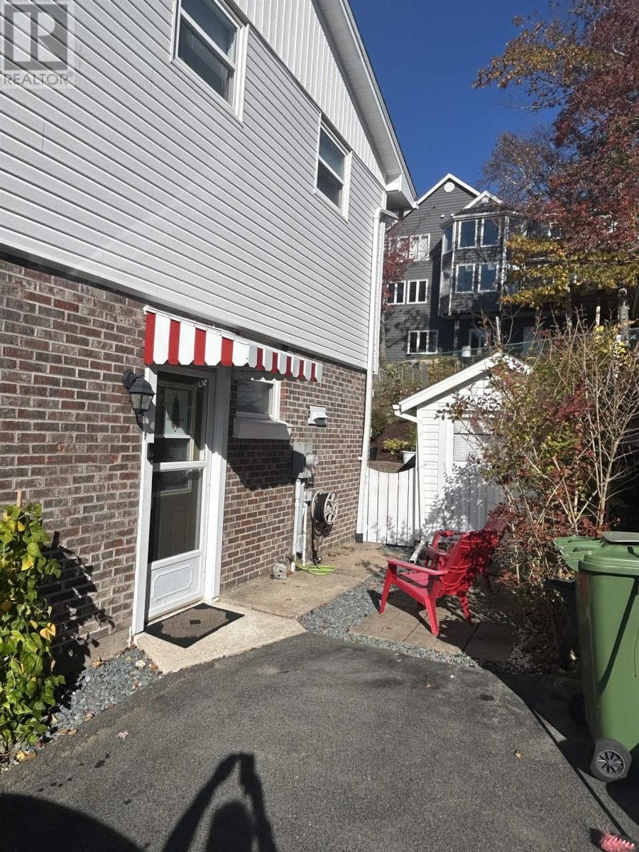 52 REGAL ROAD — photo 3