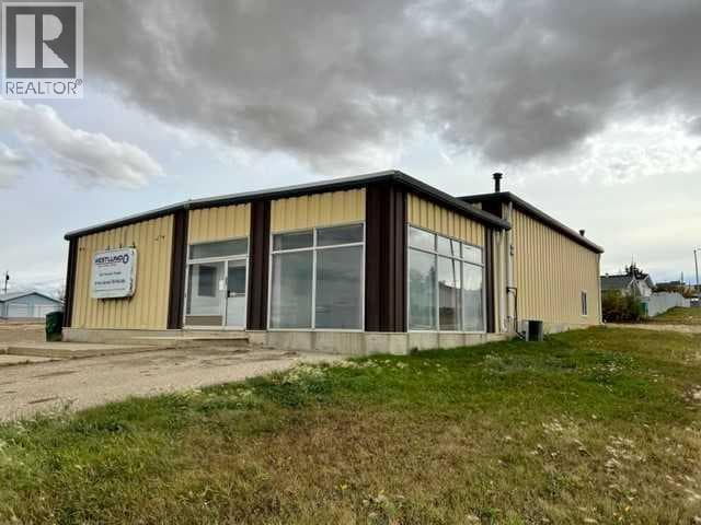 5124 47 Avenue, Grande Prairie — photo 2