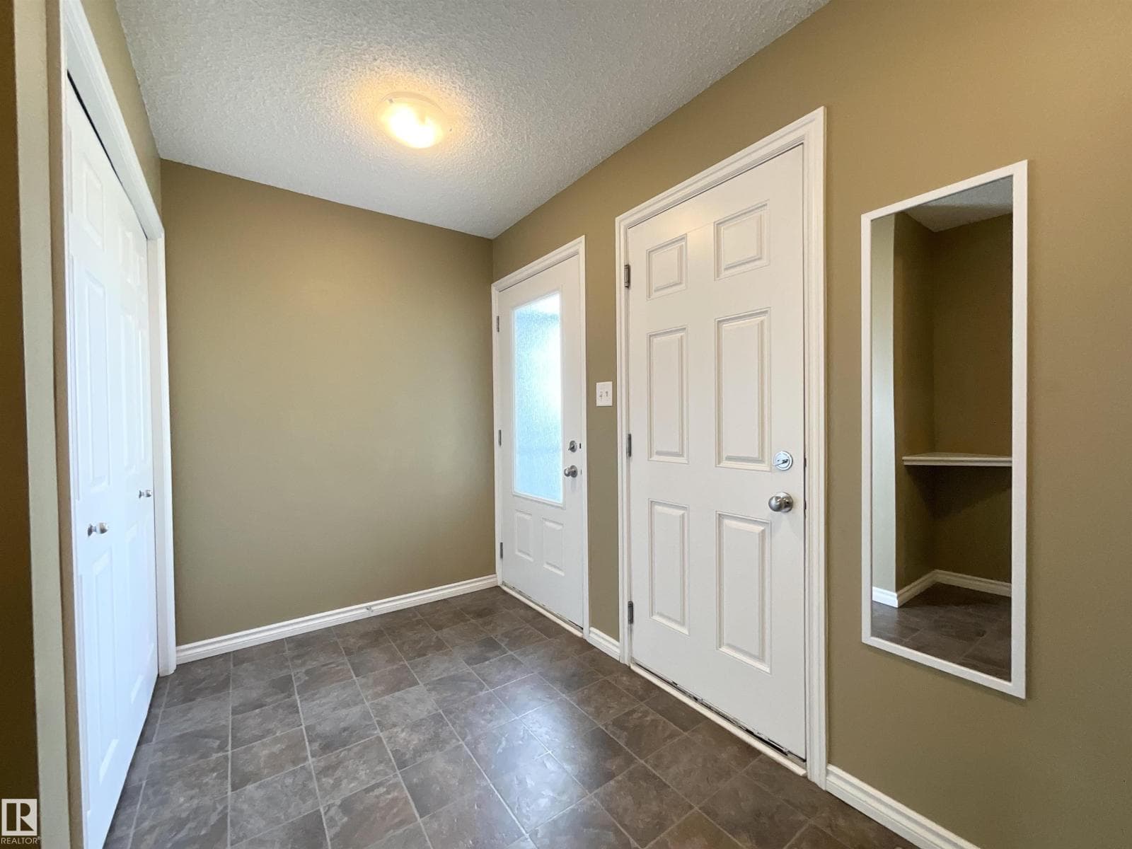 #33 9350 211 ST NW, Edmonton — photo 5