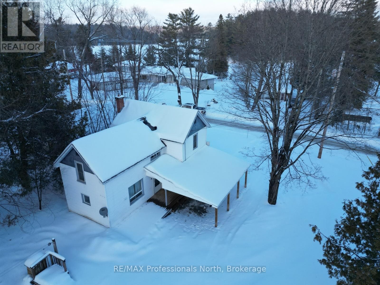 1092 PIONEER ROAD — photo 2