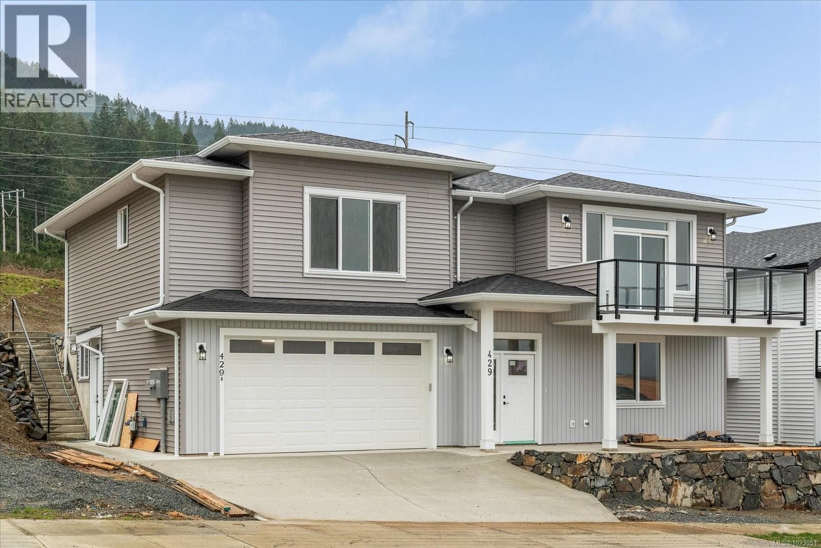 429 COLONIA DRIVE SOUTH, Vancouver Island — photo 2