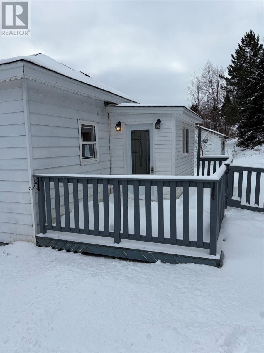 138 MEMORIAL DRIVE — photo 3