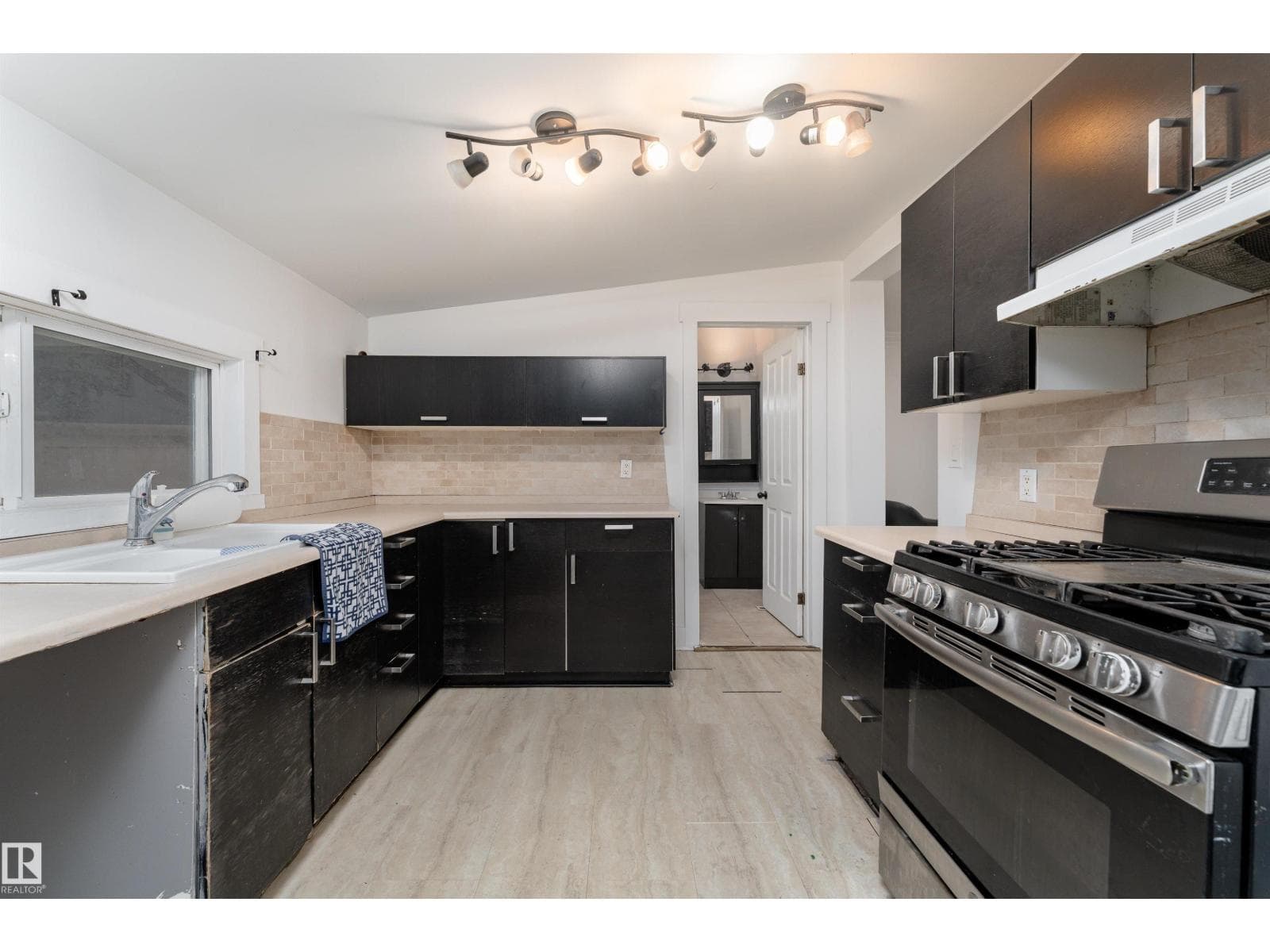 12018 95 STREET NORTHWEST in ALBERTA AVENUE