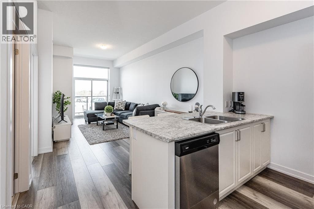 450 DUNDAS Street E Unit# 121 — photo 5