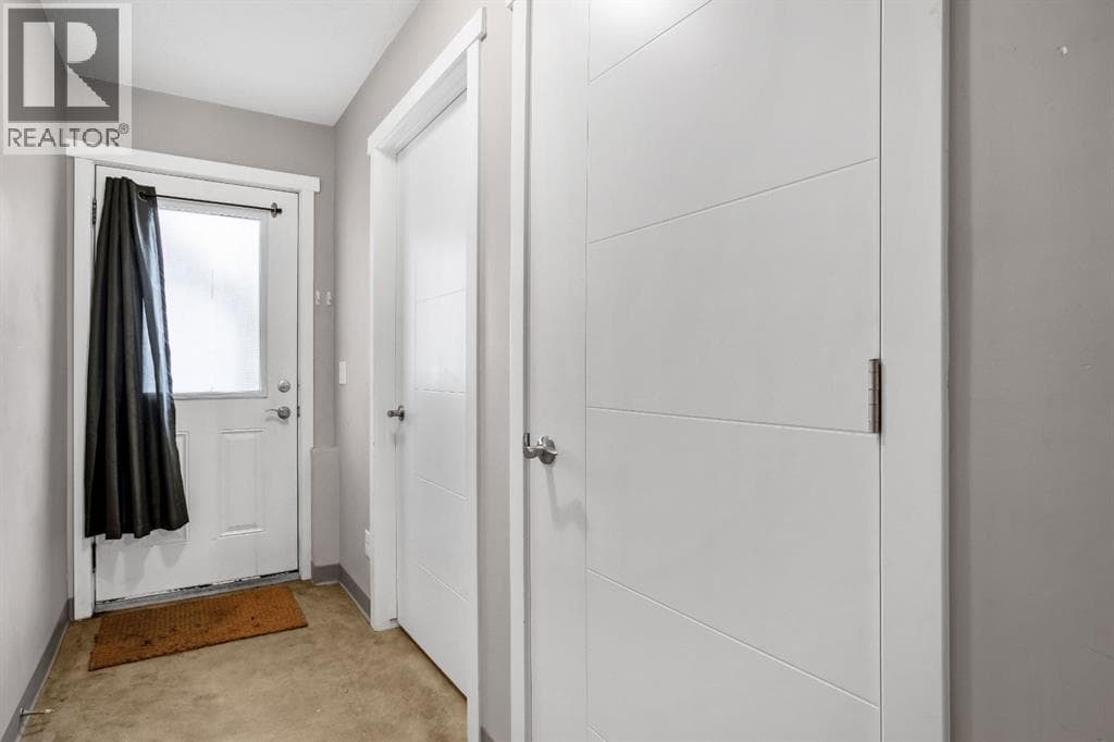 D, 204 6 Avenue — photo 3