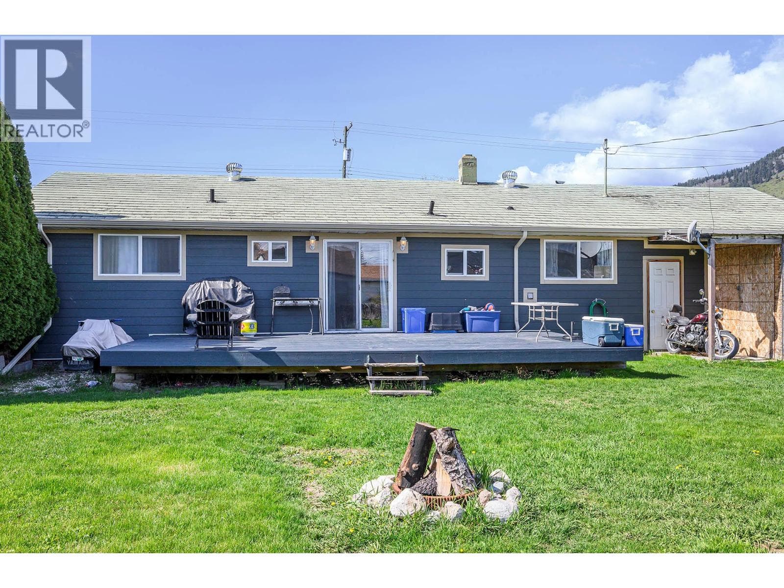 327 PINE STREET — photo 4