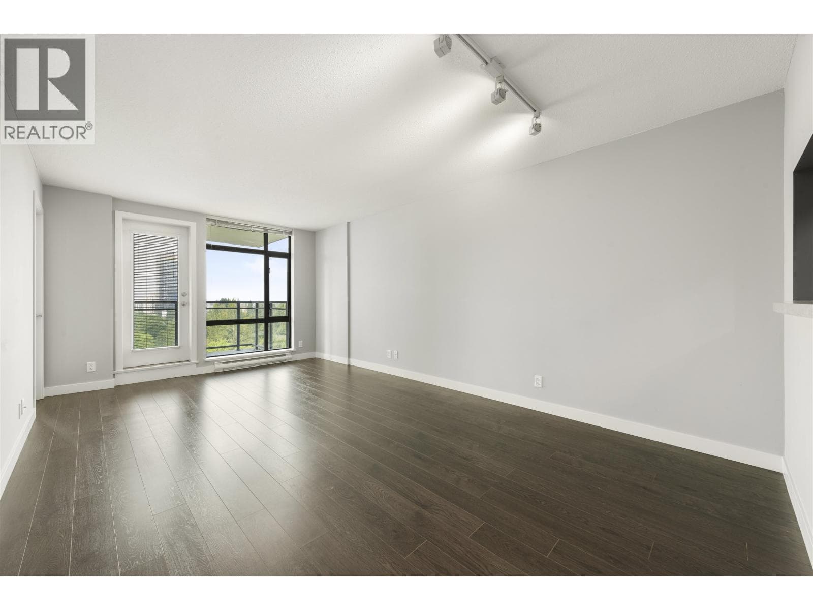 1203 3660 VANNESS AVENUE — photo 2