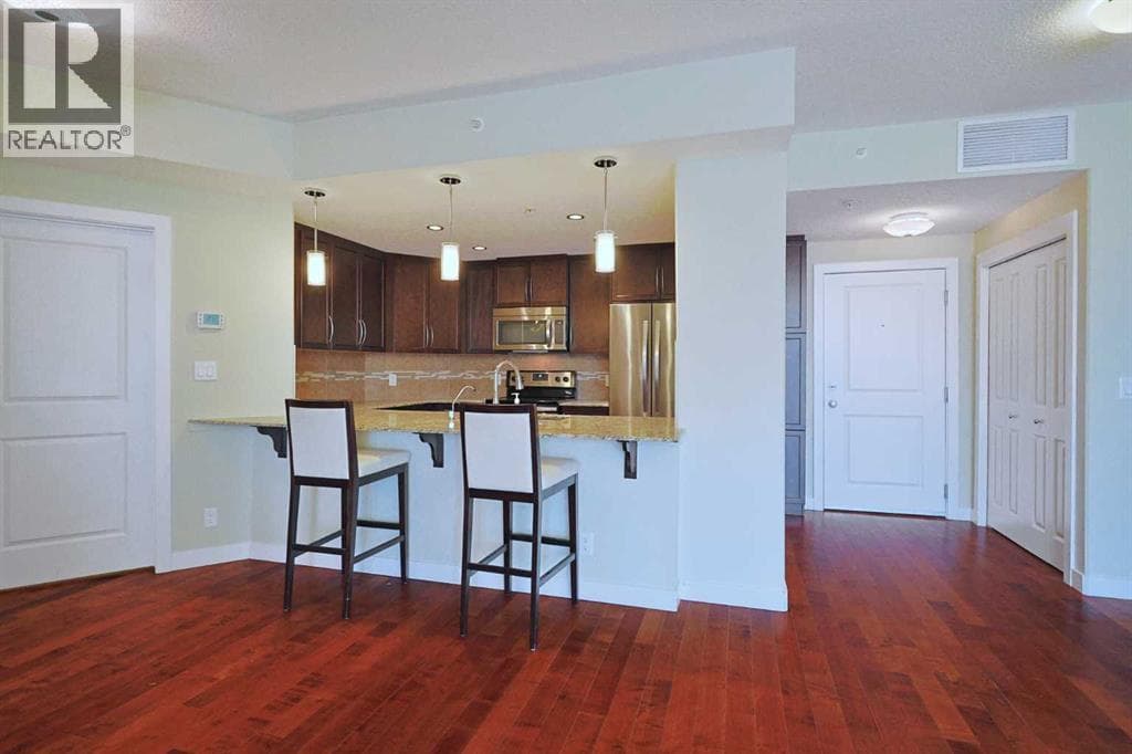 609, 16 Varsity Estates Circle NW — photo 5
