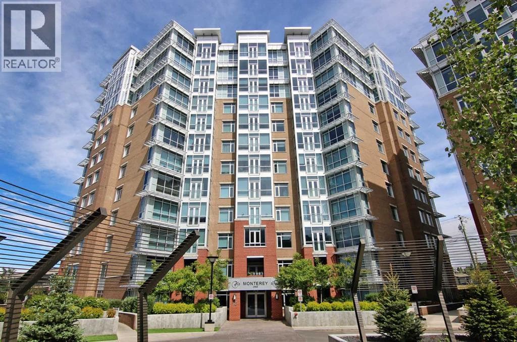 609, 16 Varsity Estates Circle NW in VARSITY