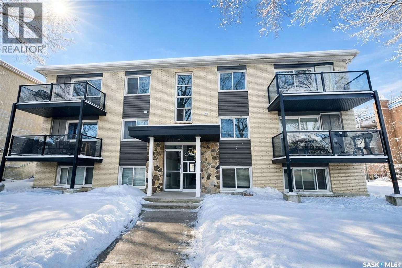 15 2157 Rae STREET in Old 33