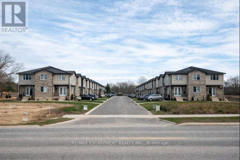 211 THOMPSON ROAD WEST — photo 4