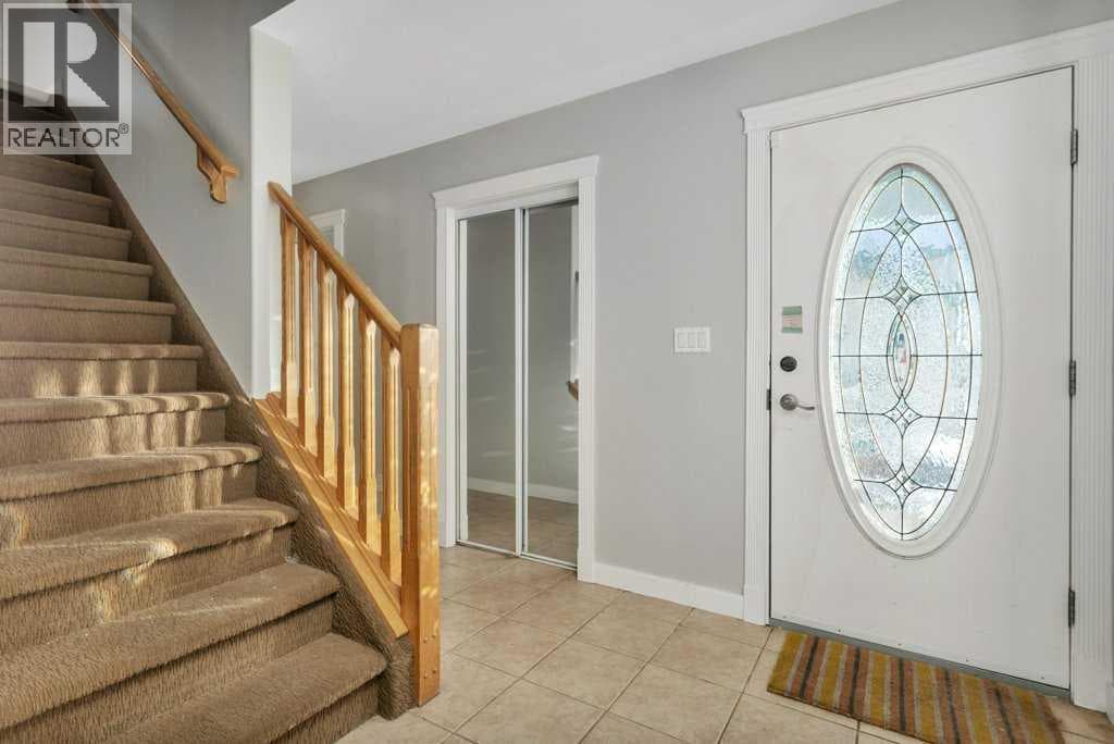 132 Sabre Road — photo 3