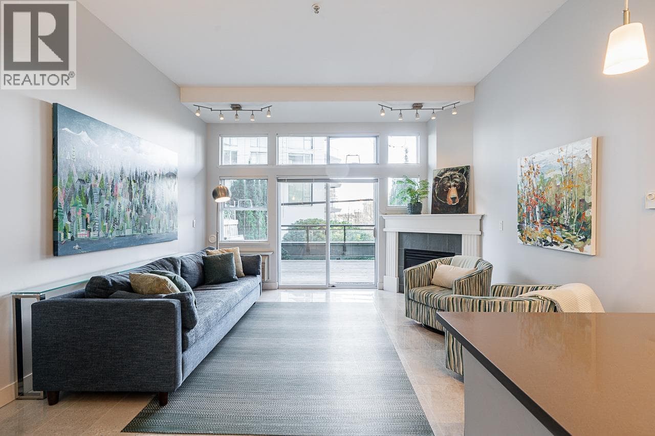 108 131 W 3RD STREET — photo 2