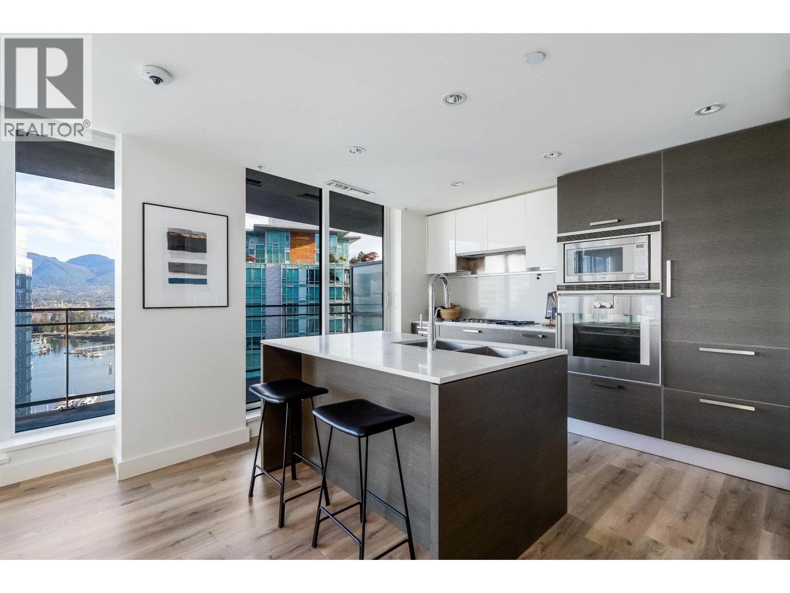 2101 1499 W PENDER STREET — photo 3