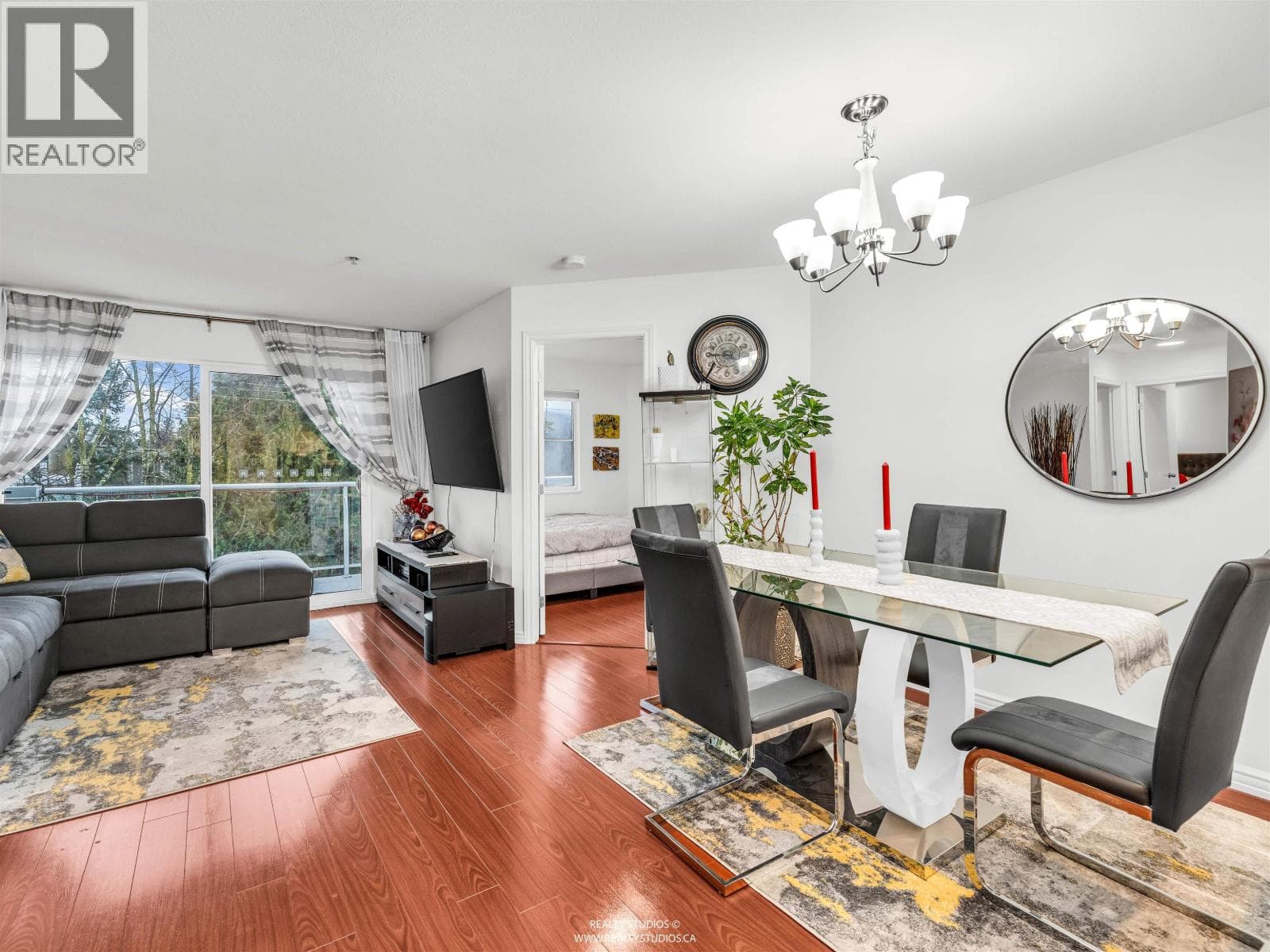 402 2983 CAMBRIDGE STREET — photo 4