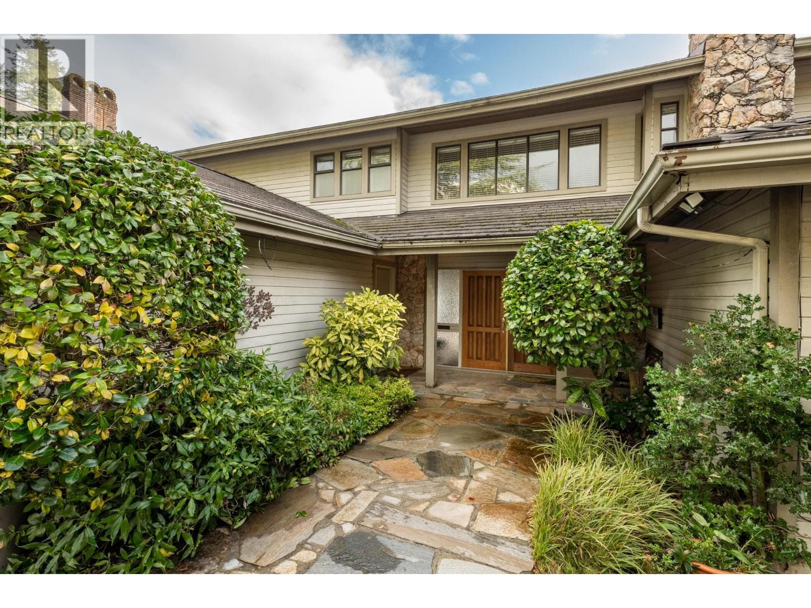 2346 WESTHILL DRIVE — photo 3