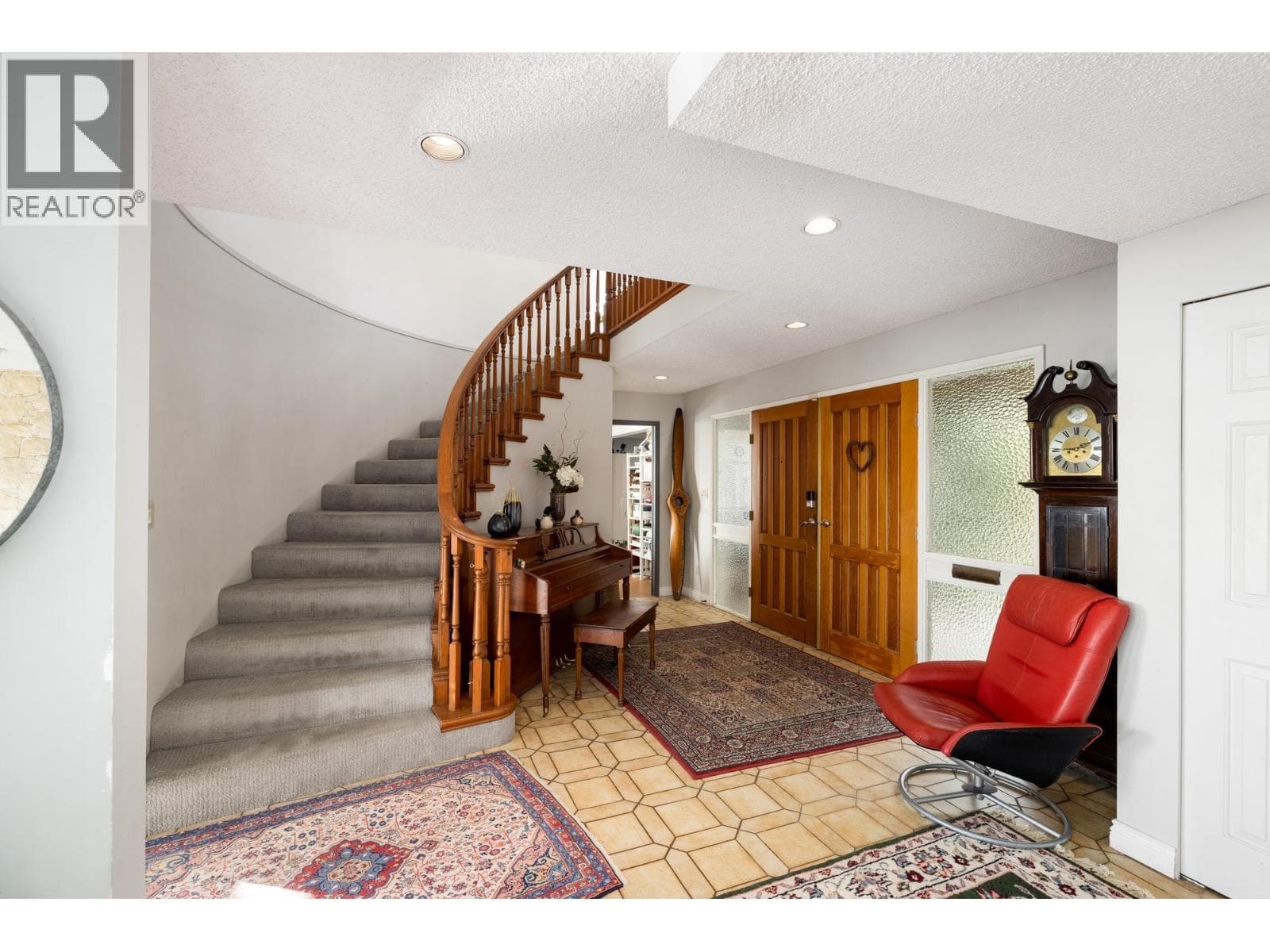 2346 WESTHILL DRIVE — photo 4