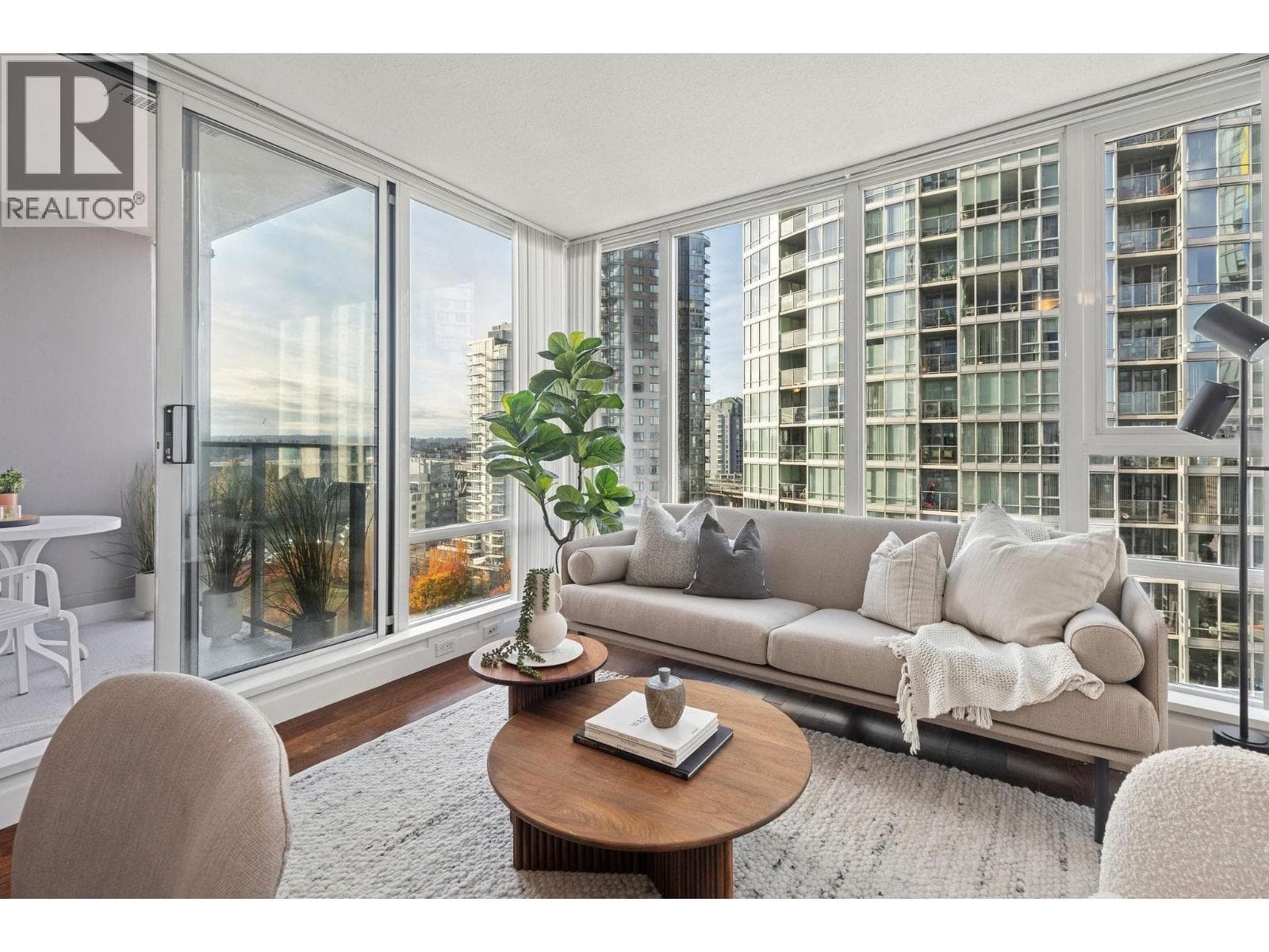 1705 1438 RICHARDS STREET in Downtown