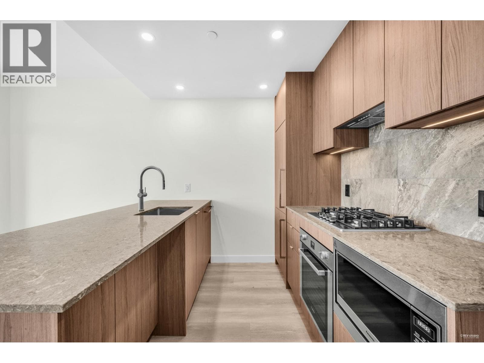 1608 626 CLAREMONT STREET — photo 5