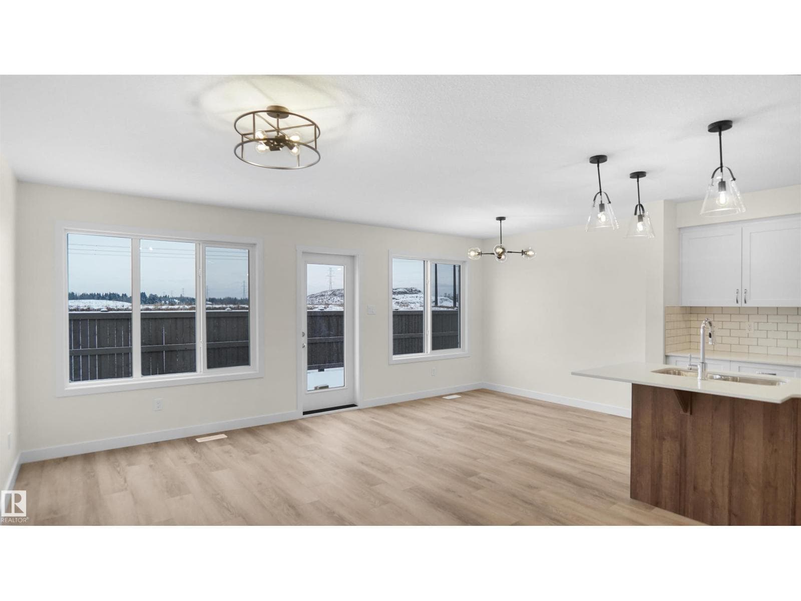 31 Emmett WY, Edmonton — photo 5