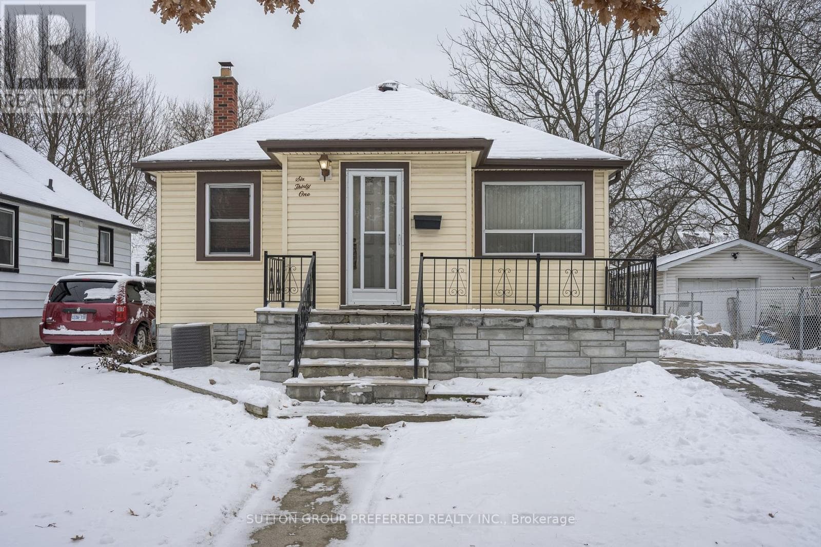 631 GLASGOW STREET — photo 2