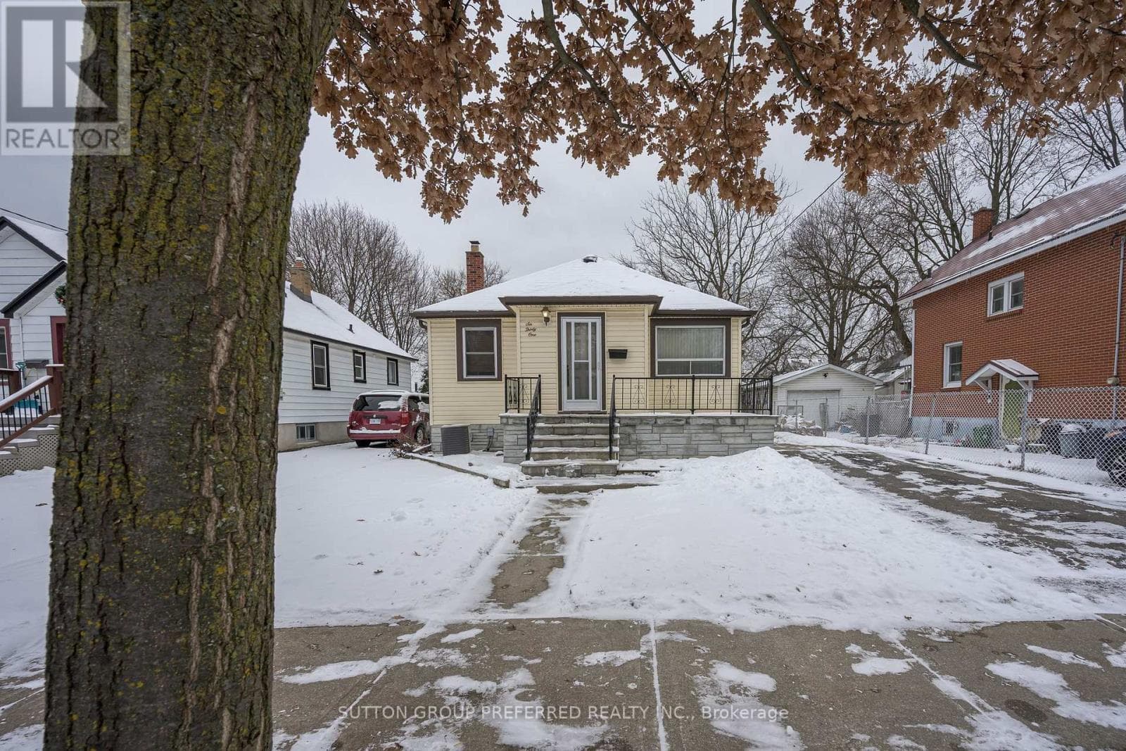 631 GLASGOW STREET — photo 3