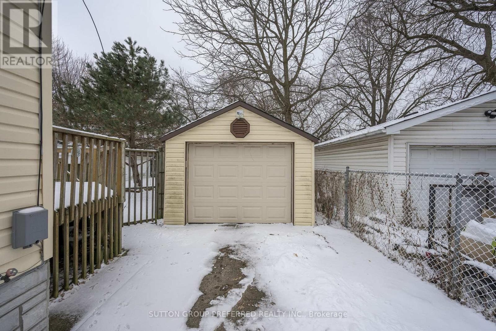 631 GLASGOW STREET — photo 5
