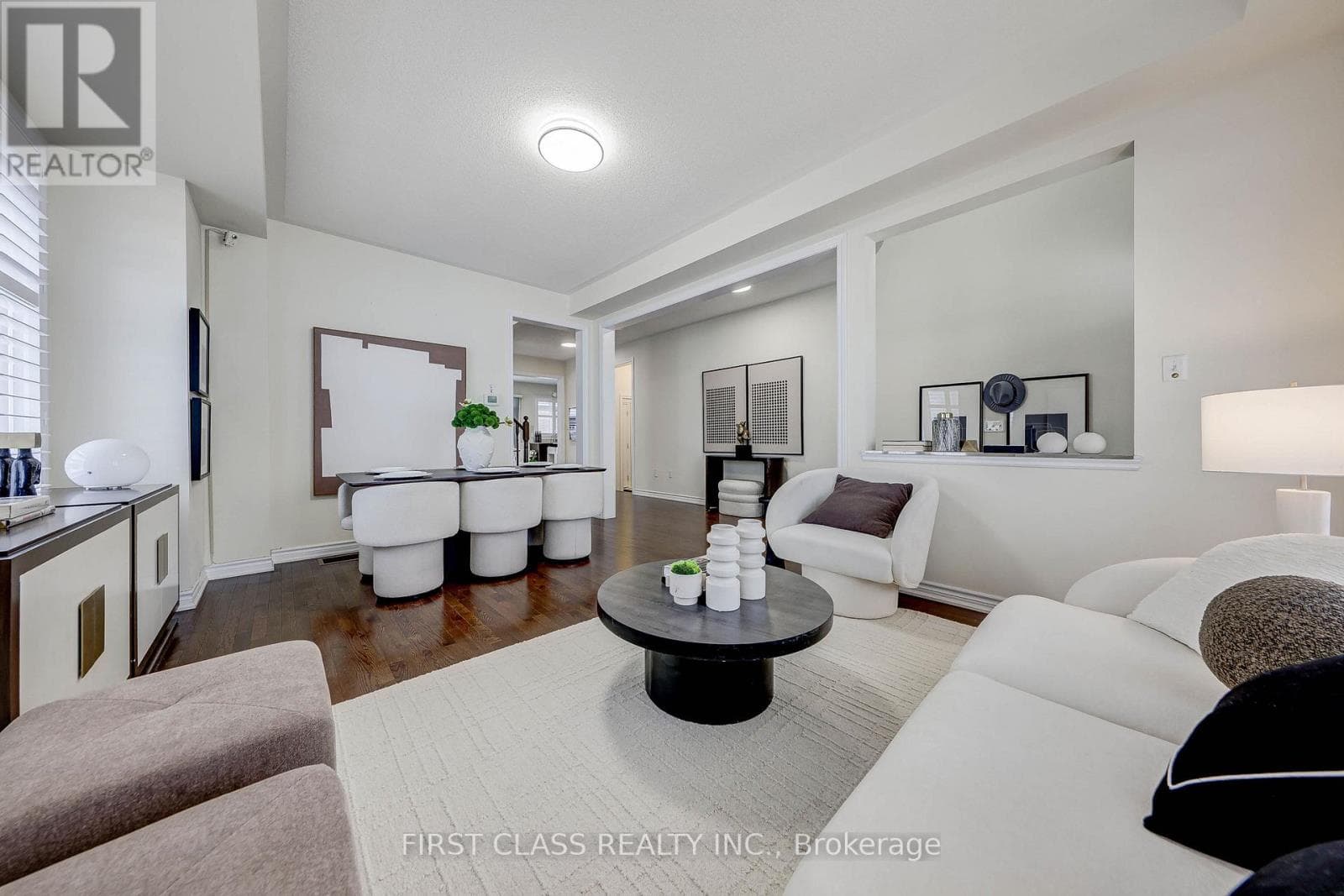 2 JAMES PARROTT AVENUE — photo 4