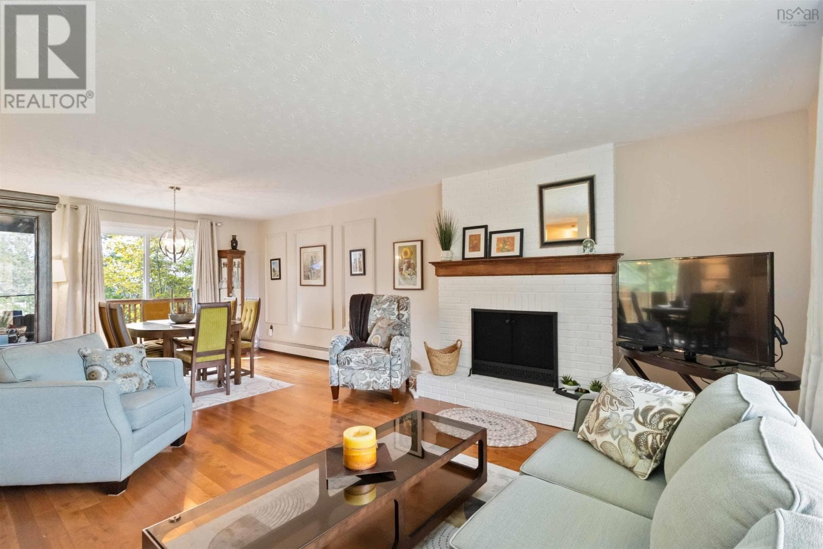 1 PATRICIA PLAZA — photo 5