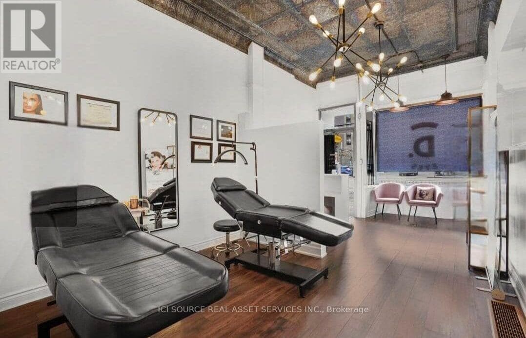 232 KING STREET WEST — photo 2
