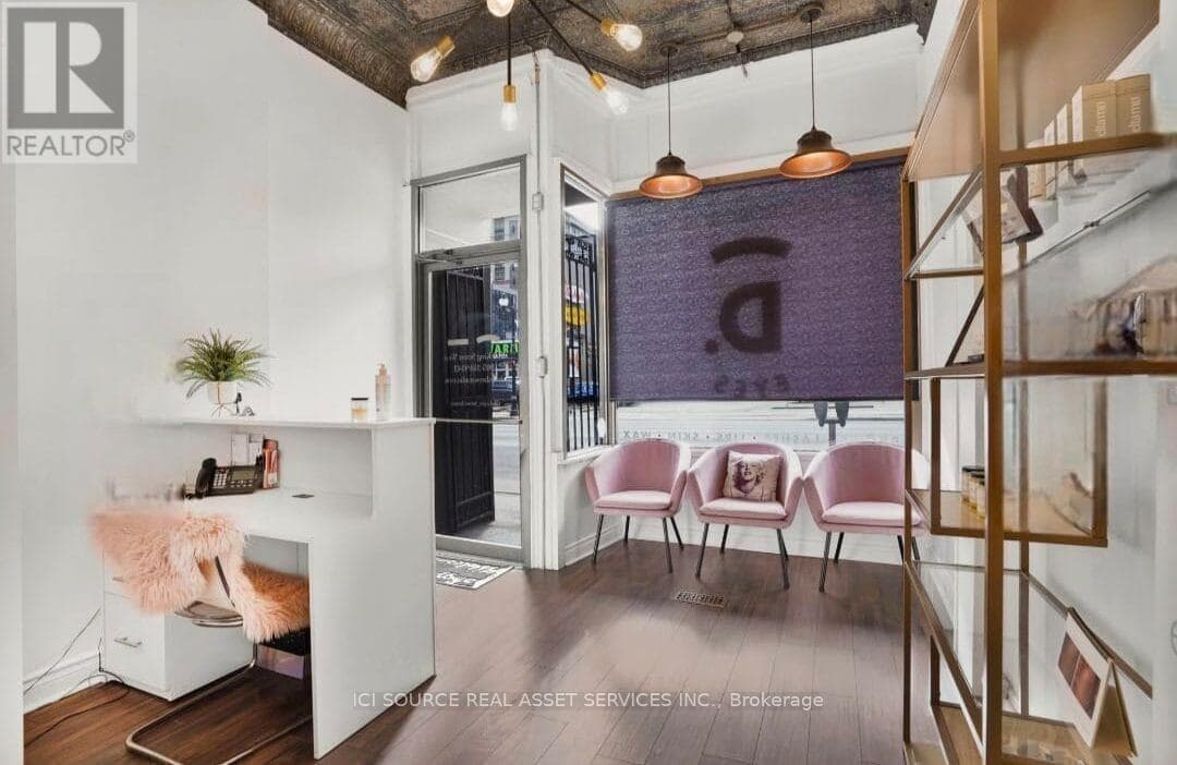 232 KING STREET WEST — photo 3