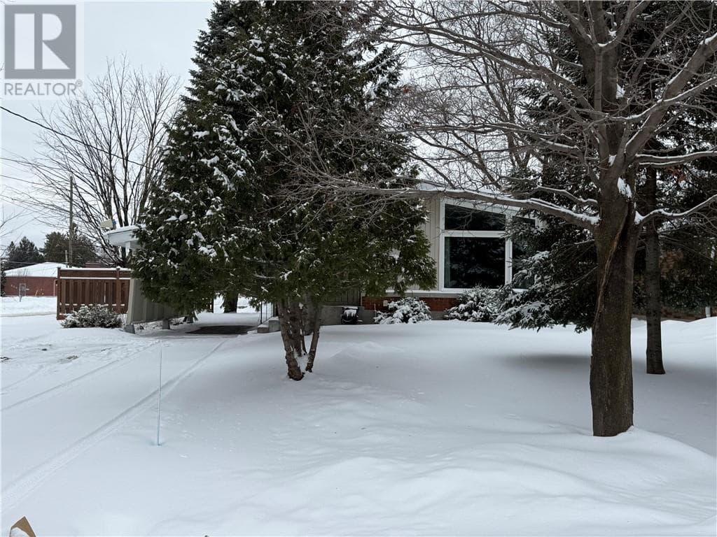 176 STRATHMERE COURT in 