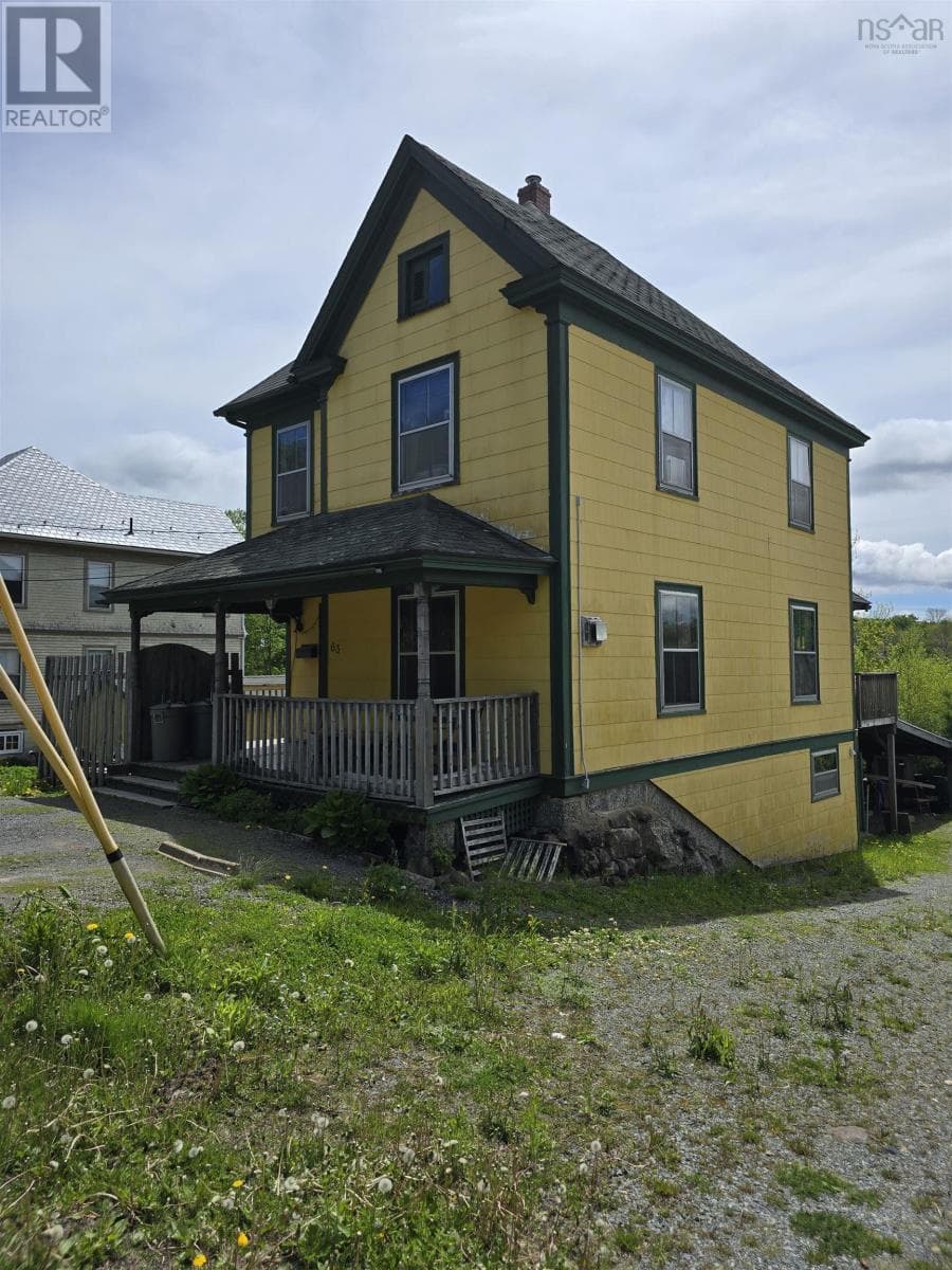 63 ELM STREET — photo 3