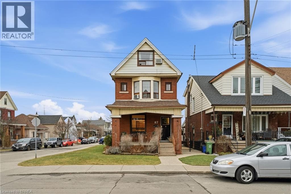 87 BARNESDALE AVENUE NORTH in Stipeley