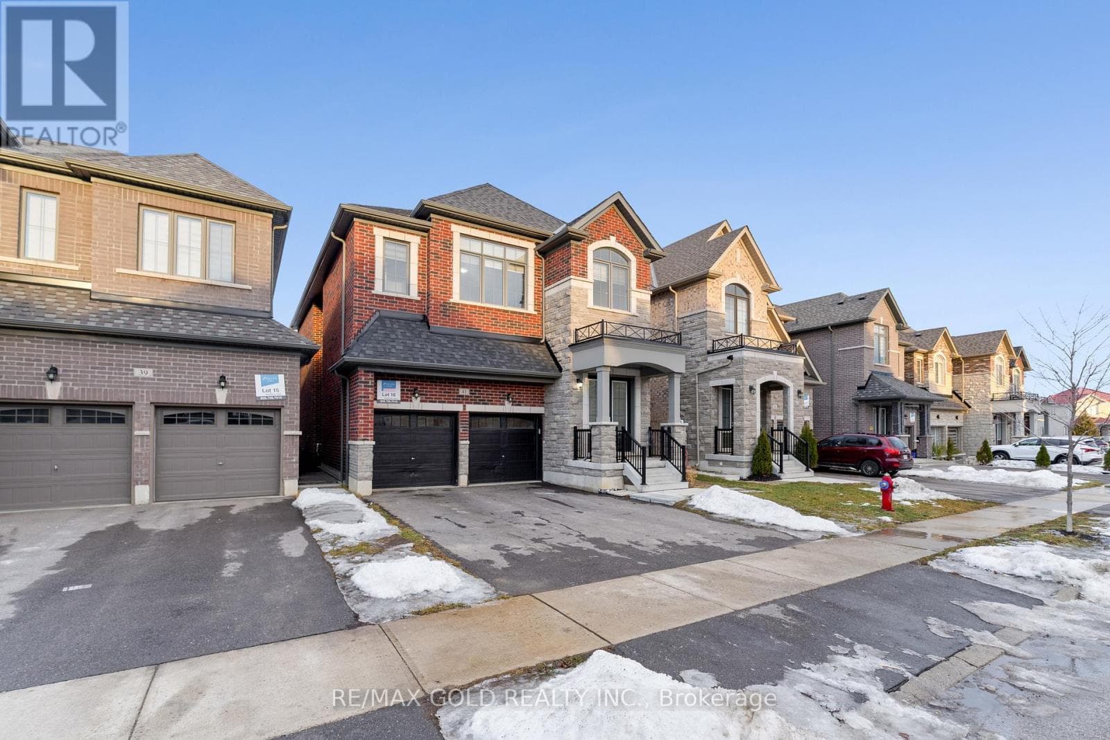 41 RAINBROOK CLOSE — photo 2