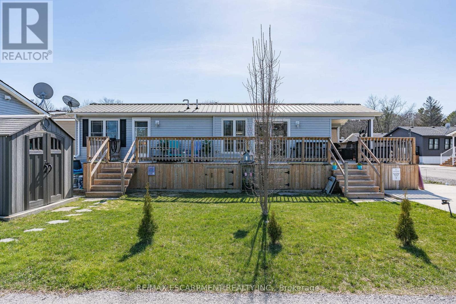 4449 MILBUROUGH Line Unit# 10 Oak St. in North Burlington Rural