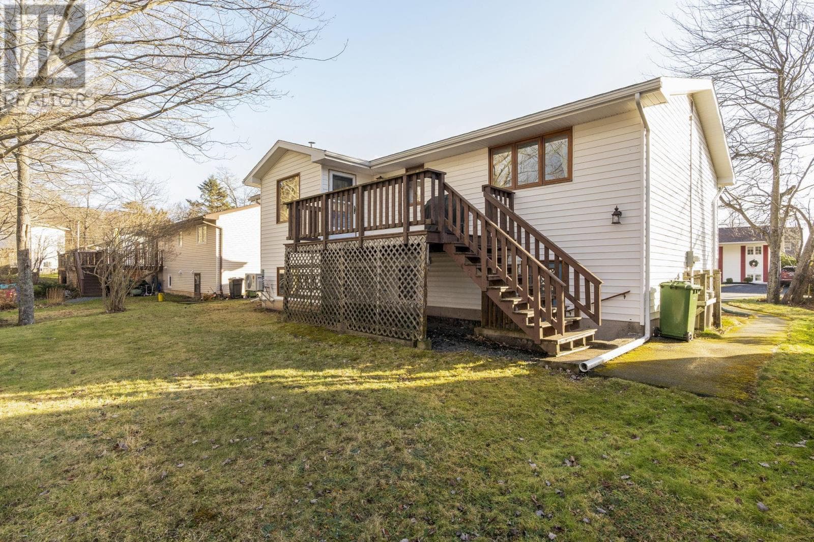 13 P THOMAS DRIVE — photo 2