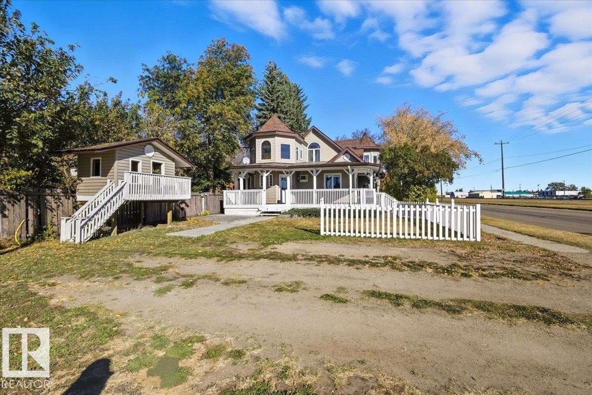 5001 42 AVENUE — photo 3